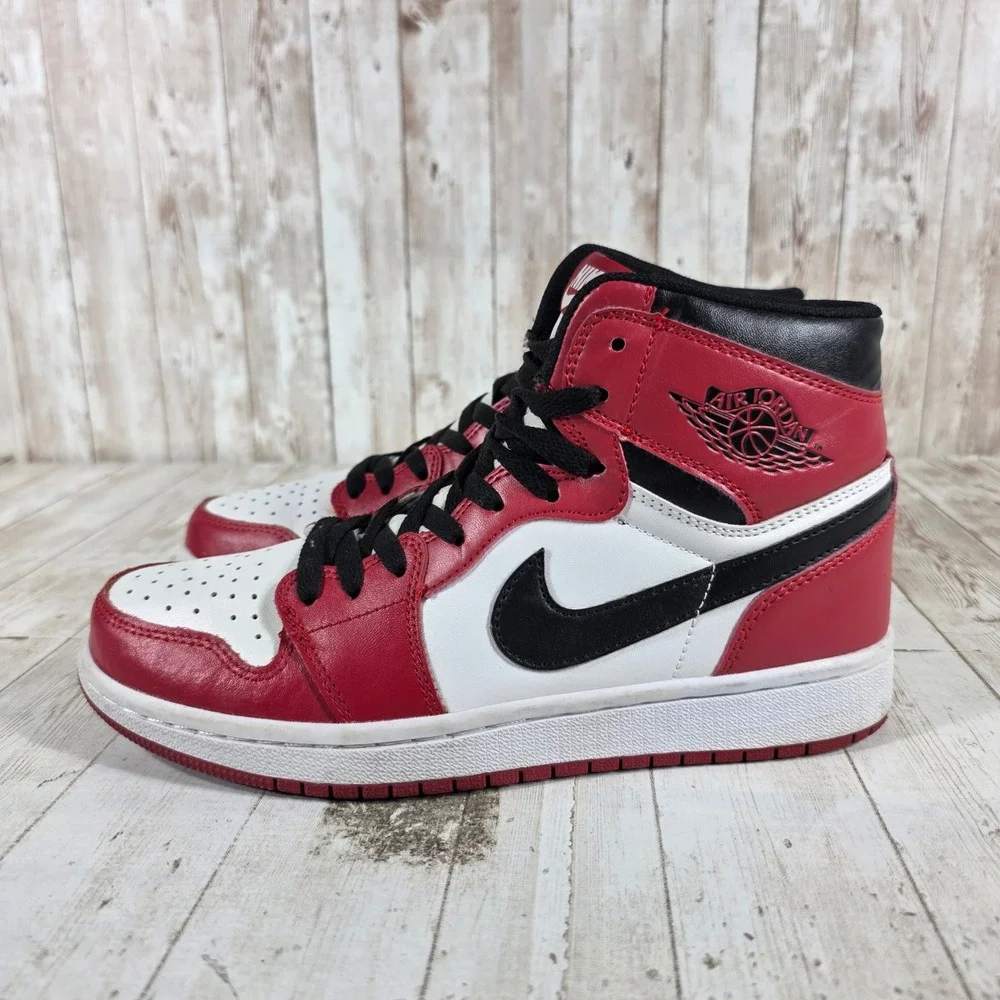 Nike Air Jordan 1 Retro High OG Chicago 2015 Mens 7 Varsity Red 575441-101